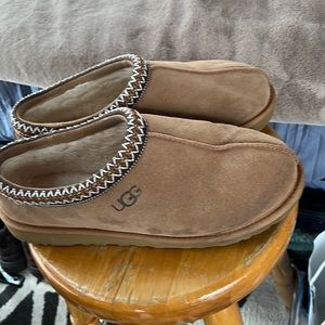 Ugg tasman slipper